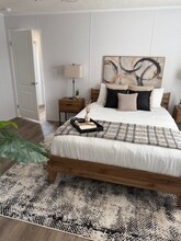 15945 S Flores Rd in San Antonio, TX - Foto de edificio - Building Photo