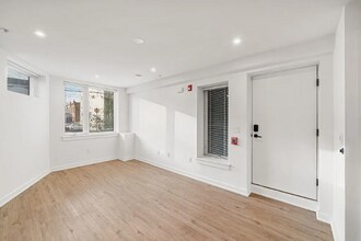 933 N 29th St in Philadelphia, PA - Building Photo - Building Photo