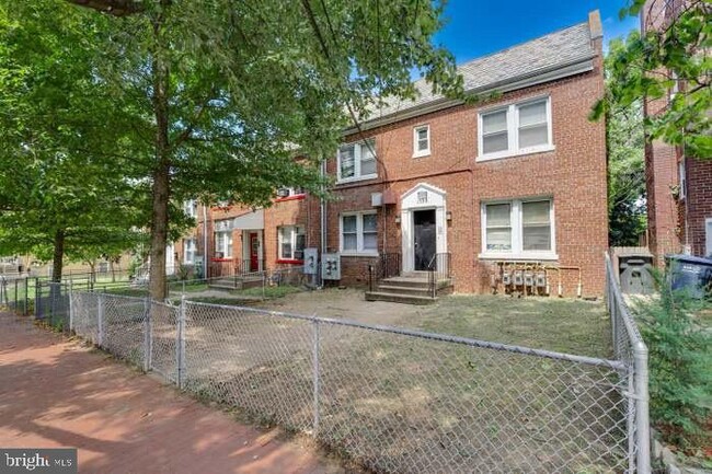 1508 V St SE in Washington, DC - Building Photo - Building Photo