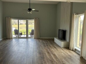 8 Tiffany Square in Sugar Land, TX - Building Photo - Building Photo