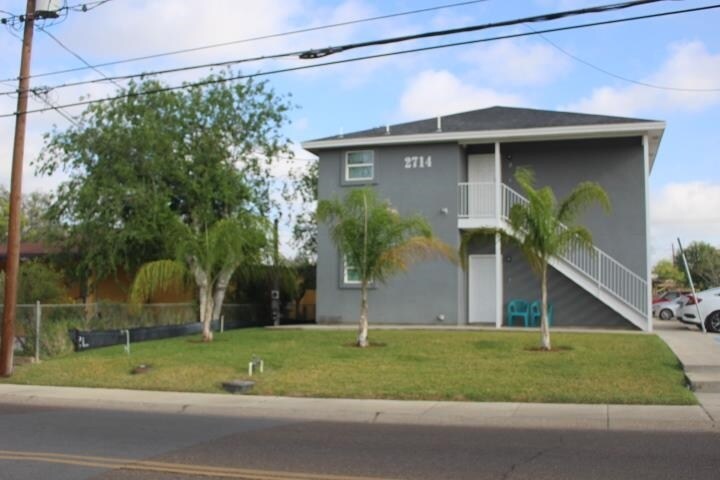 2714 E Lyon St-Unit -6 in Laredo, TX - Building Photo