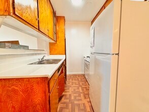 1656 Arlington Ave in Los Angeles, CA - Building Photo - Building Photo