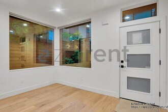 2623 44th Ave SW in Seattle, WA - Building Photo - Building Photo