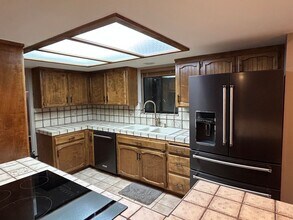 6367 Woodman Dr in Oroville, CA - Building Photo - Building Photo