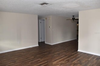 7615 Karen Dr in Port Richey, FL - Building Photo - Building Photo