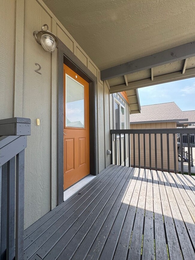 2241 Airport Rd in Ellensburg, WA - Building Photo - Building Photo