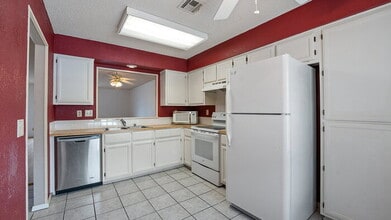 3 Walter Pl in Bella Vista, AR - Foto de edificio - Building Photo