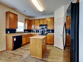 407 Pine Hill Ln in Goose Creek, SC - Building Photo - Building Photo