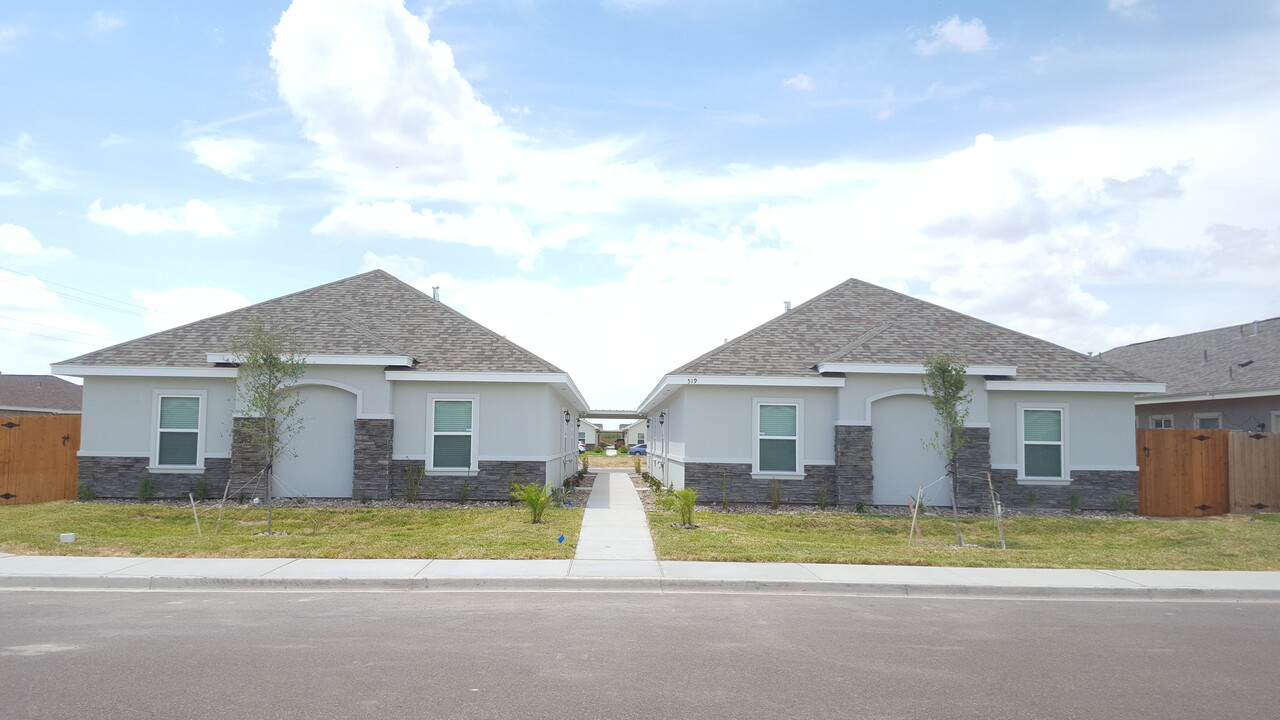 519 Downing Ave, Unit 2 in Edinburg, TX - Building Photo