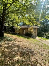 2564 Timberly Dr SE in Marietta, GA - Building Photo - Building Photo