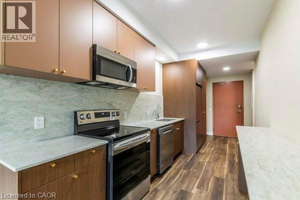 580 Coldstream Dr in Waterloo, ON - Building Photo - Building Photo