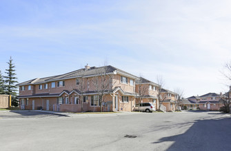 Coral Springs Estates in Calgary, AB - Building Photo - Building Photo