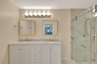 13796 Yarmouth Dr in Wellington, FL - Building Photo - Building Photo