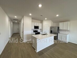 6416 Newark Dr in Bryant, AR - Building Photo - Building Photo