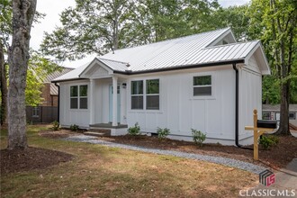 888 Oglethorpe Ave in Athens, GA - Building Photo - Building Photo