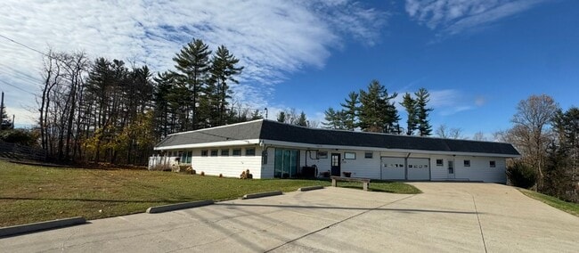 4813 Sayre Ave in Parkersburg, WV - Building Photo - Building Photo