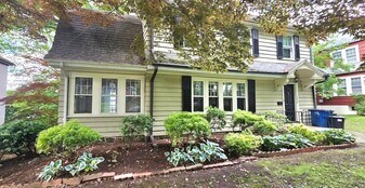 1634 Ella T Grasso Blvd in New Haven, CT - Building Photo