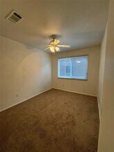 6200 Woodhue Dr in Austin, TX - Building Photo - Building Photo