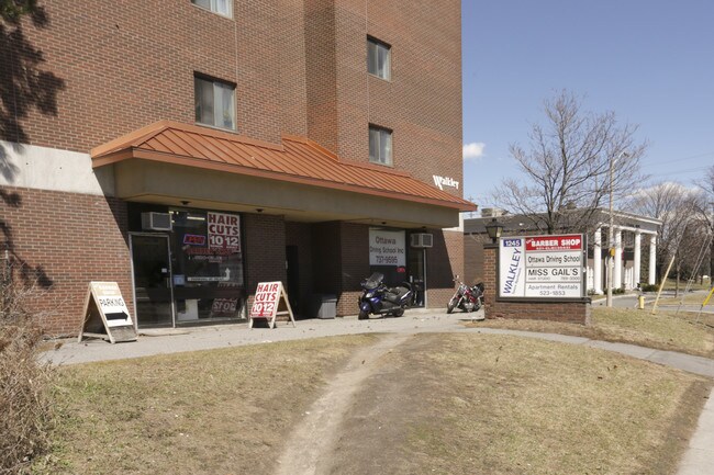 Walkley Square in Ottawa, ON - Building Photo - Building Photo