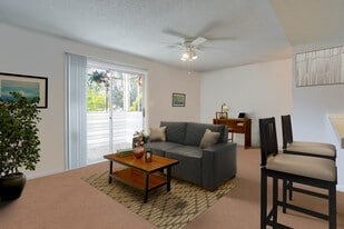 Tamarack on the Lake Apartments