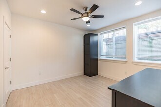 916 N 19th St in Philadelphia, PA - Building Photo - Building Photo