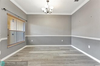 3315 Merrick Ln in Margate, FL - Building Photo - Building Photo