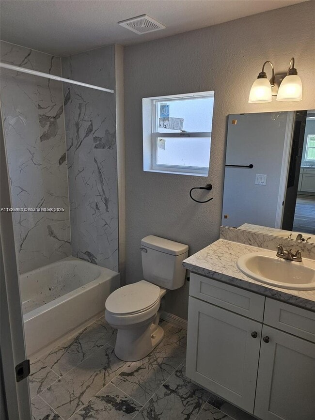 361 Poinsettia Ave in Sebring, FL - Building Photo - Building Photo