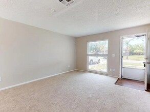 6137 Rocky Trail in Orlando, FL - Building Photo - Building Photo