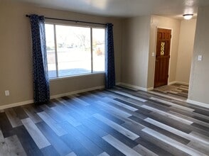 2036 Sweetwater Dr in Modesto, CA - Building Photo - Building Photo