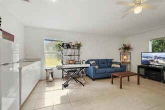 2210 S 34th St in Fort Pierce, FL - Building Photo - Building Photo