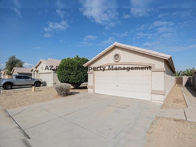 property at 10864 W Devonshire Ave