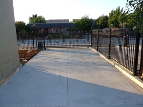 551 Dean St in Hayward, CA - Building Photo - Building Photo