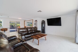 227 SE 45th Terrace in Cape Coral, FL - Building Photo - Building Photo