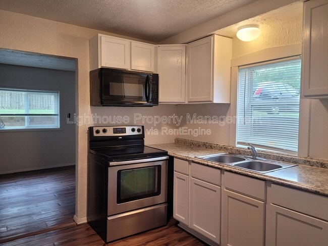 2716 Nichols Rd in Kalamazoo, MI - Building Photo - Building Photo