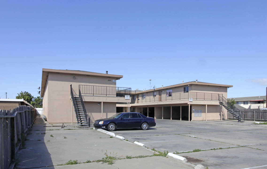 1058 E Laurel Dr in Salinas, CA - Building Photo