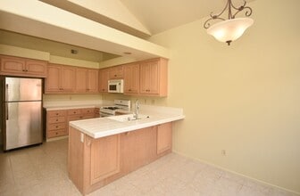 734 Lockwood Pl in Oceanside, CA - Building Photo - Building Photo