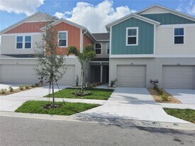 3727 King Hill Dr in Haines City, FL - Building Photo