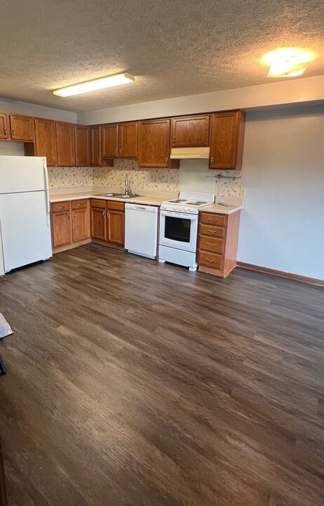 Tucker Manor in Parsons, WV - Building Photo