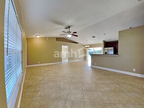 932 SW Gwendolen Terrace in Port St. Lucie, FL - Building Photo - Building Photo