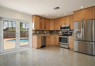 221 NW 47th Ct in Fort Lauderdale, FL - Building Photo - Building Photo