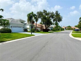 3198 SE Carrick Green Ct in Port St. Lucie, FL - Building Photo