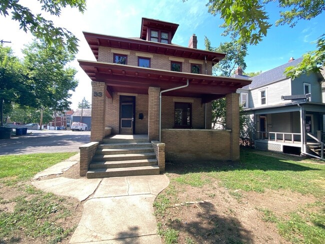 property at 33 W Patterson Ave