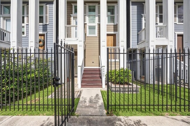 2407 Lawrence St in Houston, TX - Building Photo - Building Photo