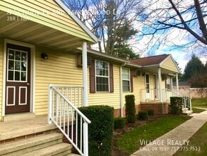 305 N School Pl in Dallastown, PA - Building Photo - Building Photo