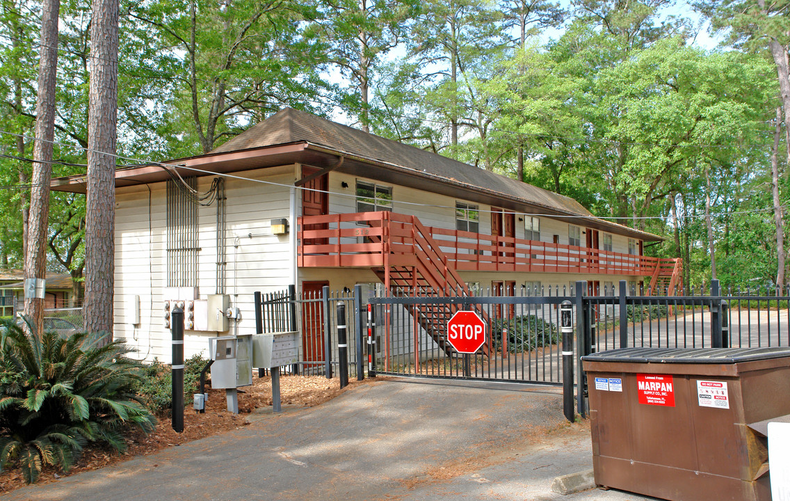 312 Lipona Rd in Tallahassee, FL - Building Photo