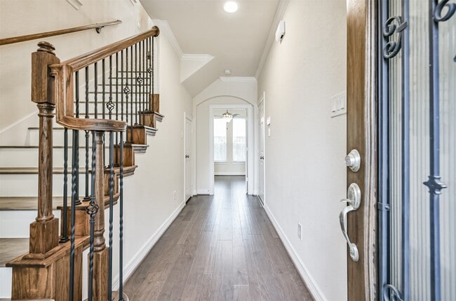 property at 1504 Peyton Oaks Pl