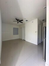 6681 NW 104th Ave in Doral, FL - Building Photo - Building Photo