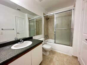 671 Cypress Lake Blvd in Pompano Beach, FL - Building Photo - Building Photo