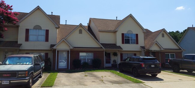 property at 629 Brisa Ct