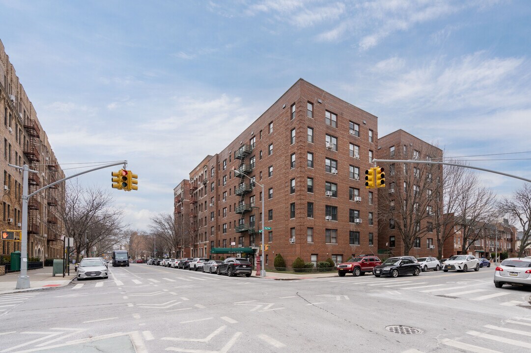 7423 Ridge Blvd in Brooklyn, NY - Building Photo